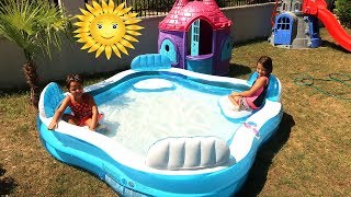 Elif Öykü ve Masal Bahçeye Dev Havuz Kurdu Kids Pretend Play Giant Inflatable Swimming Pool [upl. by Madelon173]