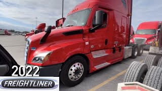 FREIGHTLINER CASCADIA 2022  El tractor más vendido en USA 🇺🇸 Tour Completo Exterior e interior [upl. by Richarda]