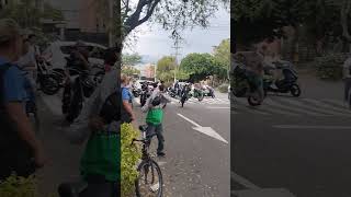 Kawasaki  klx 250  stunt  Medellín  piques barrio antioquia [upl. by Trask146]