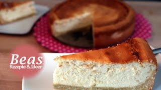 Bester KÄSEKUCHEN mit Boden – Omas Quarkkuchen Rezept [upl. by Aikyn485]