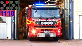 räddningstjänsten storgöteborg STFRÖLUNDA FASTKLÄMT brandbil i utryckning fire truck respond [upl. by Arnon725]