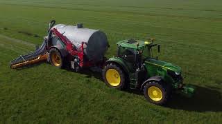 Grasland bemesten  John deere 6155r  Slootsmit  Veenhuis ecoject [upl. by Pinter]