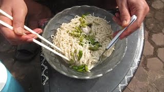 Indonesian Food Review 54 Mie Ayam Pete Cina Baso Cabe Rawit BR TiVi 2297 [upl. by Mandi693]