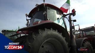 Trattori la protesta a Roma attesi in 1500 [upl. by Lateh]