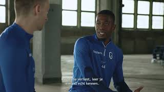 Op Dé Bank Carlos Cuesta amp Bryan Heynen van KRC Genk [upl. by Anaer]