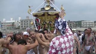 2017年 鎌倉腰越小動神社天王祭神輿渡御（禊開始） [upl. by Cyprio]