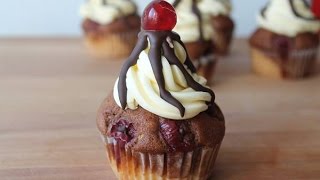 Donauwellen Cupcakes Rezept  Danube Wave Cupcakes Recipe  ENG SUBS [upl. by Nnaaihtnyc183]