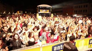 ANTENNE BAYERN Flashmob2 auch Schweinfurt steht still will aber dass es schnell weitergeht [upl. by Naillimixam136]