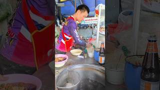 ถูกอร่อยให้เยอะ ก๋วยเตี๋ยวไก่นายวิทย์ อิสรภาพ 22 กรุงเทพฯ  Chicken Noodles Nai Wit In Bangkok [upl. by Cela]