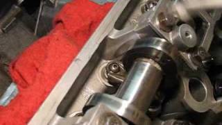 How to easily install amp remove 46L DOHC rocker arms [upl. by Iffar]