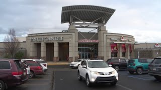 Families and shoppers fill Viewmont Mall for holiday deals [upl. by Av880]