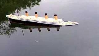 Model Titanic Sinks in 15 seconds [upl. by Donnelly]