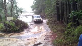 Toyota Hilux 2004 1KZTE 3L Turbo Diesel Creek Crossing [upl. by Montagna631]