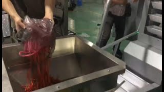 Electronic scale packaging machineelevator  packaging pepper demonstration food packaging [upl. by Novah282]