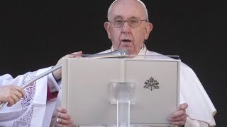 Papa Francesco nel messaggio urbi et orbi quotIl Natale porti in dono la pacequot [upl. by Essa90]