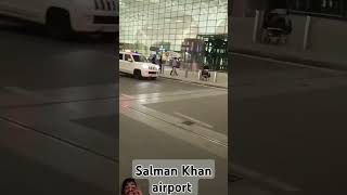 Salman Khan entry airport tiger 🐅 [upl. by Lumbye]