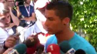 Llegada de Cristiano Ronaldo a la concentración de Portugal [upl. by Essam48]