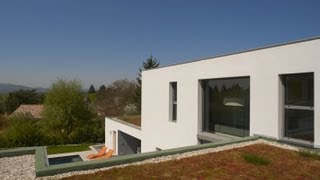 La maison moderne par Atelier MCA constructeur de maisons à Lyon [upl. by Zantos303]