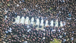 Miles lloran a jóvenes muertos en ataque en Altos del Golán Israel promete responder  AFP [upl. by Sang185]