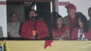 Chávez celebra la victoria en el referendum [upl. by Goda]