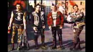 Punks y skinsnon servium [upl. by Erimahs]