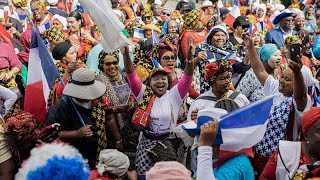 Mayotte  manifestation pour lexpulsion des sanspapiers [upl. by Pietje267]