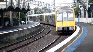 シドニー鉄道ファン Sydney Cityrain Waverton Station G set Tangara train 720p HD [upl. by Youngman]