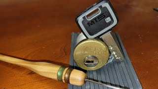 MULTLOCK MT5 pick and gut lockpicking locksport [upl. by Orest]