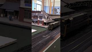 Running my Atlas Ho Reading scale FM Trainmaster at Schuylkill Historical Model RR Club Sept 22 24 [upl. by Retniw]