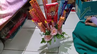 DIY BUKET SILVERQUEEN amp BUNGA  CHOCOLATE BOUQUET  DELFI BENG BENG POCKY RANGKA BUCKET TUTORIAL [upl. by Ailad]