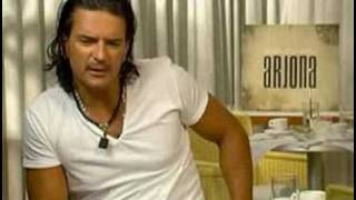 Ricardo Arjona y la musica y la literatura Jonathan [upl. by Braunstein]