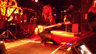 Nita Strauss Tuning her Ibanez Signature Model JIVA10DSB Deep Space Blonde Eguitar [upl. by Asilahs]