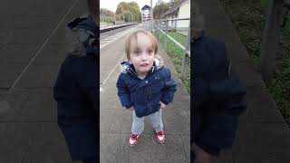 Leon tanzt gut gelaunt leon preemie prematurebaby viralvideo viralshorts youtubeshorts dance [upl. by Suzie548]