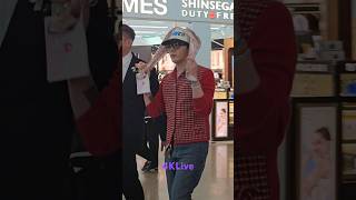 20241104 GDragon 지드래곤 지디 walking to boarding gate when depart ICN to HK for Chanel Cruise 2025 Show [upl. by Claud632]