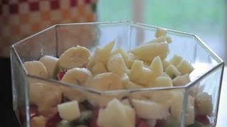 Como preparar uma salada de frutas  As melhores saladas [upl. by Miquela859]