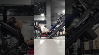 Angled Leg Press Machine Is Im doing it right👇 legpress nonprofessional beginnerworkout [upl. by Nolla]