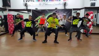 Mobe by Enrique Gil  Zumba dancefitness with ZcatsCrew [upl. by Tyrus980]