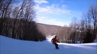 Skiing Mistletoe Run at Holiday Valley Ski Resort in Ellicottville New York [upl. by Sherwood]