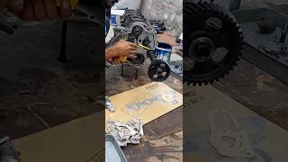 How to fitting a engine camshaftMechanictrainingmechanicdieselengineengineservice [upl. by Eniamzaj]