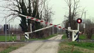 Remedello I Passaggio a Livello  Level crossing [upl. by Bryanty]