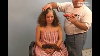 Woman shaved her head BALD in salon [upl. by Eissel]