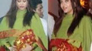 Pregnant Aishwarya at Sanjay Dutts Mata Ki Chowki [upl. by Ballman]