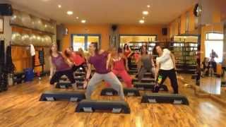 Zumba Step®  Que Suenen los Tambores Laritza Bacallao [upl. by Nnylrefinnej488]