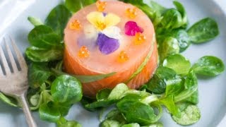 Aspic de saumon fumé  FoodizBox n°16 [upl. by Htinek]