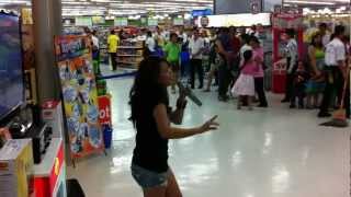 Random Girl Zendee Rose Tenerefe sings to the crowd of shoppers  SM Megamall [upl. by Notsehc270]