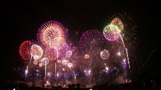 HD 世界一美しい日本の花火大会 Amazing the most beautiful Japanese fireworks in the World はなび Hanabi [upl. by Kaine298]