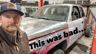 Completely removing all the paint from 1st truck Easiest way amp cheapest [upl. by Dazraf740]