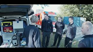 Notfallsanitäterausbildung quot112 MEDICquot der Feuerwehr Mönchengladbach Offizieller Imagefilm [upl. by Sualkcin6]