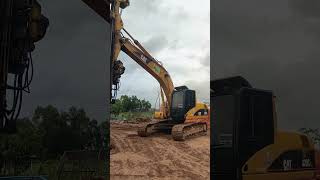 Excavator expert drop hammer perfect excavator youtubeshorts shorts short shortsfeed [upl. by Linneman]