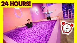 OVERNIGHT IN MODERN ART MUSEUM ball pits [upl. by Damon]